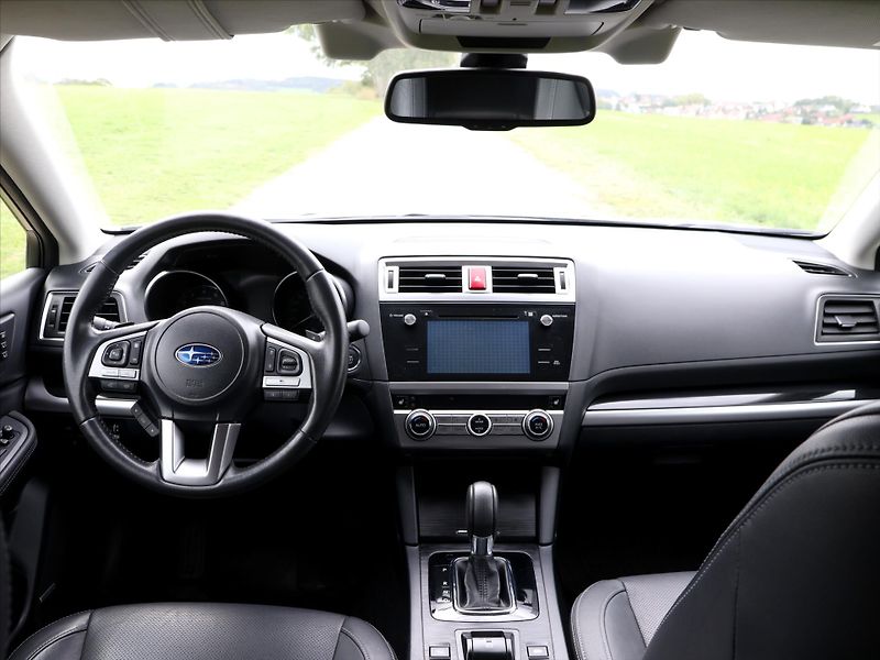 Subaru Outback 2,5 i 129kW Aut. AWD CZ Sport - fotka 15 z 32