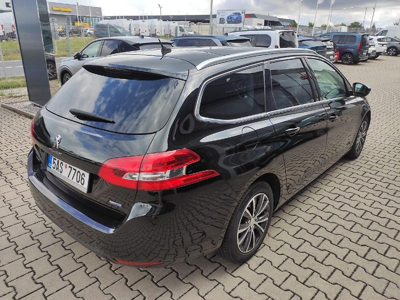 Peugeot 308 (2016) SW ALLURE 1.6 HDI AUT6 zimáky - fotka 4 z 27
