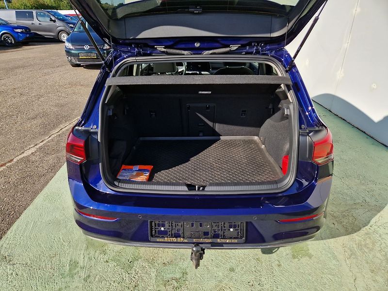 Volkswagen Golf Style 1.5 TSI - fotka 9 z 36