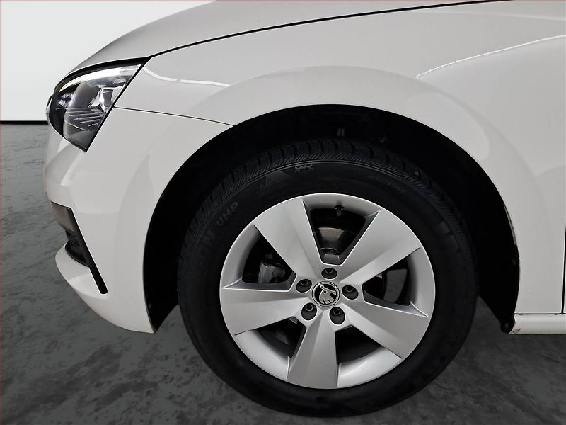 Škoda Scala (2021) 1.0 TSI, ČR,1.maj, Tempomat - fotka 15 z 23