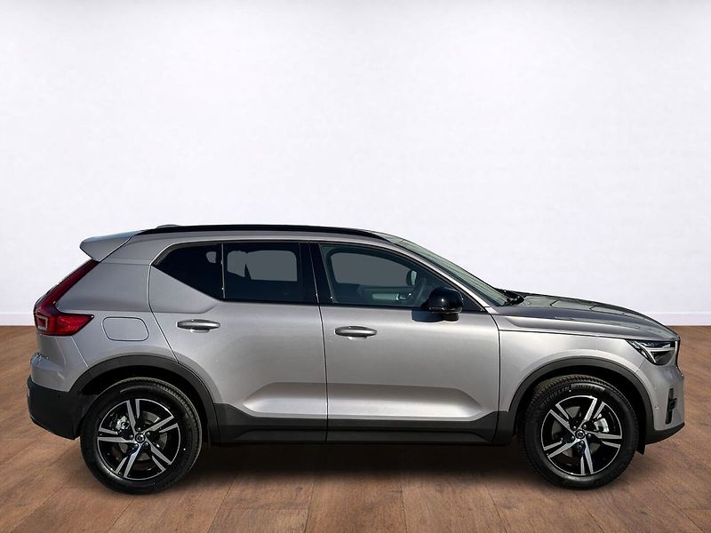 Volvo XC40 (2026) PLUS B3, 360°, LIGHTING PAKET - fotka 5 z 20