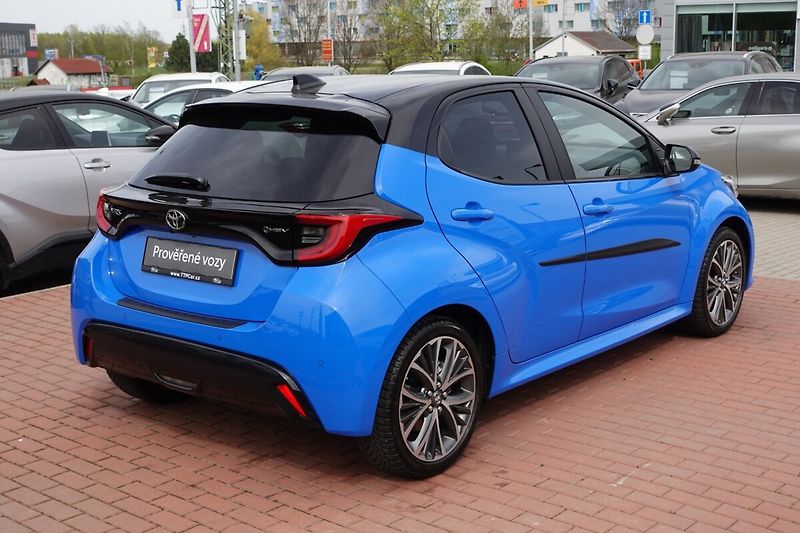 Toyota Yaris HSD Premiere Edition druhá sad - fotka 4 z 38