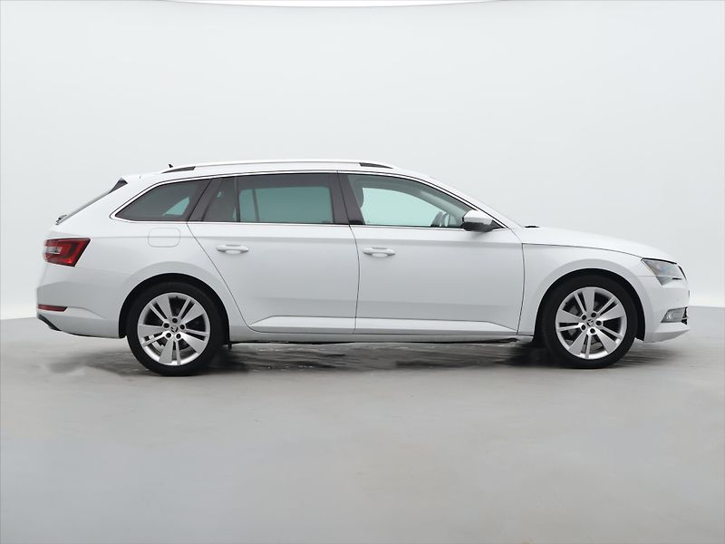 Škoda Superb 2.0 TDI DSG CZ Style Plus Kůže - fotka 8 z 37