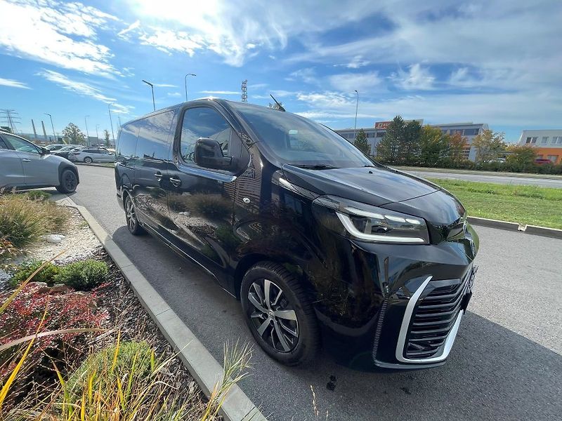 Toyota ProAce Verso 2.0 D-4D 177k L2  A/T VIP 7Sky - fotka 8 z 29