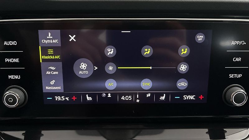 Škoda Octavia 2.0 TDI Ambition - fotka 24 z 24