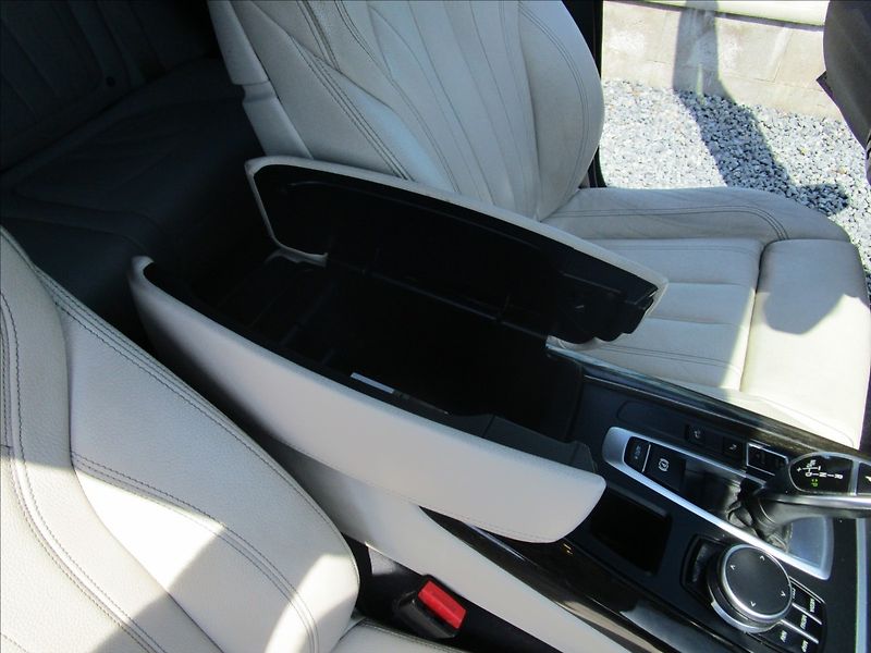 BMW X5 xDrive 30d M-Paket  ČR - fotka 36 z 70