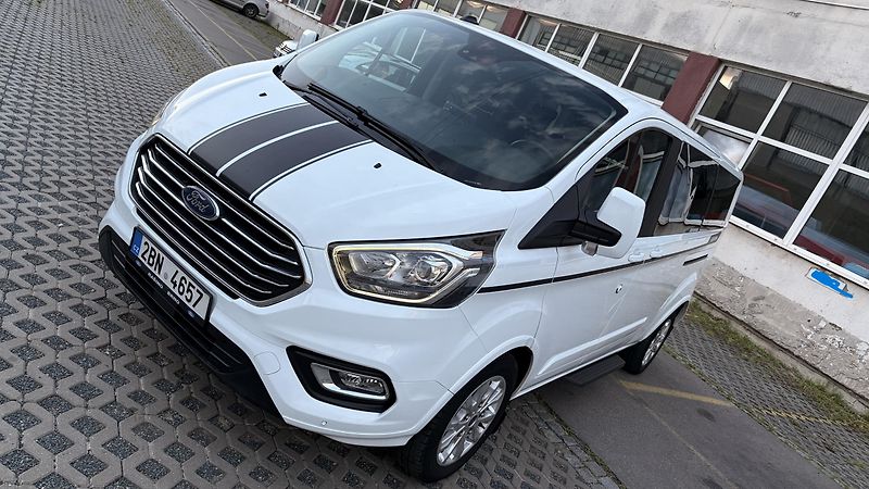 Ford Tourneo Custom (2020) TITANIUM L2 2.0 96kW, odpočet, - fotka 4 z 38