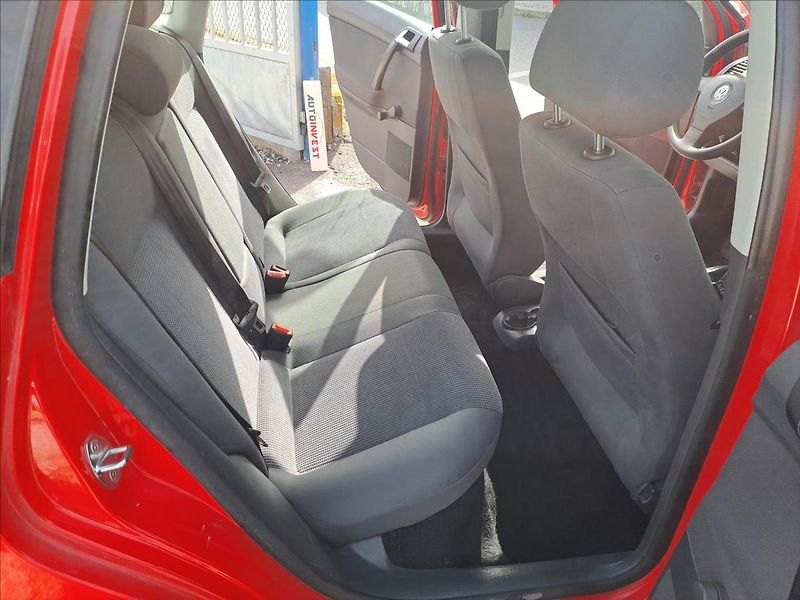 Volkswagen Polo 1,0 i - fotka 7 z 13