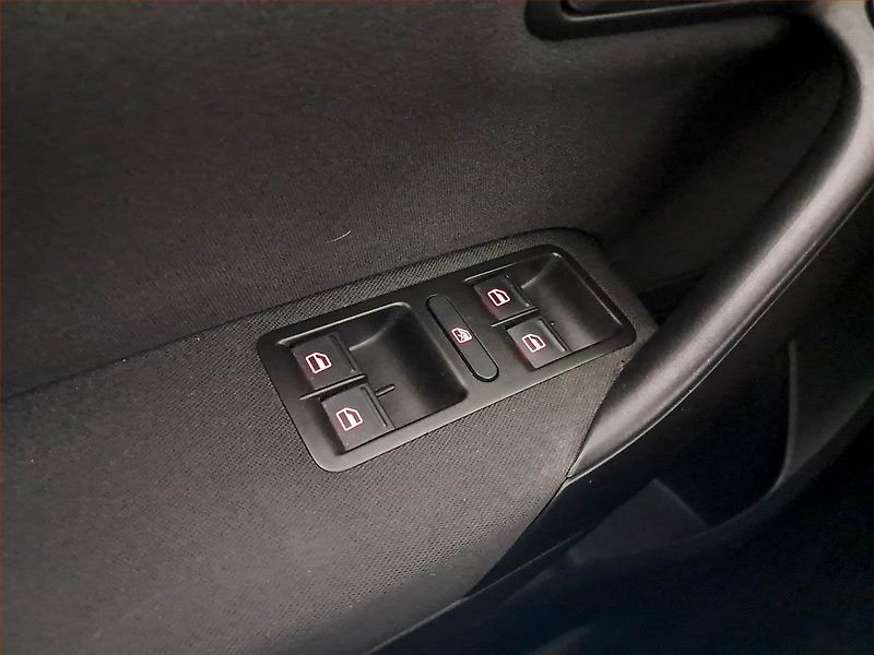 Volkswagen Polo (2009) 1.2 12V, Tempomat - fotka 18 z 19