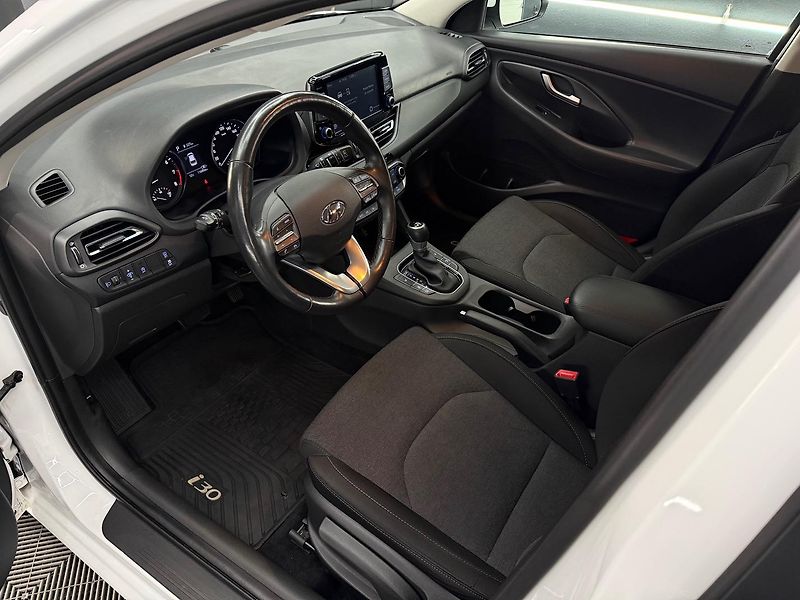 Hyundai i30 (2022) CW 1.5 T-GDi mHEV Family DCT - fotka 10 z 25