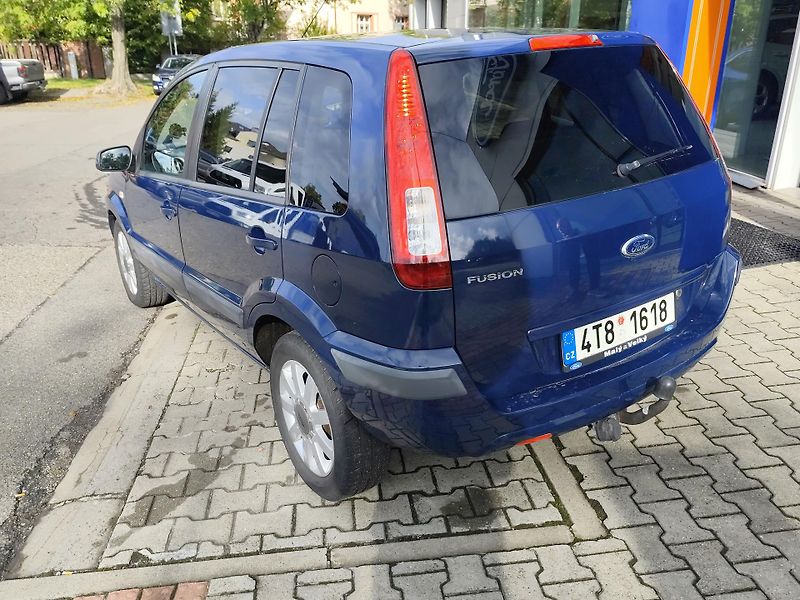 Ford Fusion (2008) 1. 4 Duratec 58 kW / 80 k 5 st - fotka 8 z 24