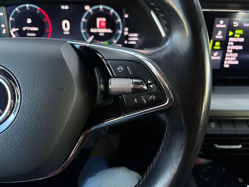 Škoda Octavia 2.0TDI/2021VIRTUAL.DPH.1MAJ.ZÁ - fotka 29 z 46