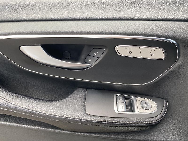 Mercedes-Benz Třídy V V 300d/4M AMG AIRMATIC - fotka 22 z 27