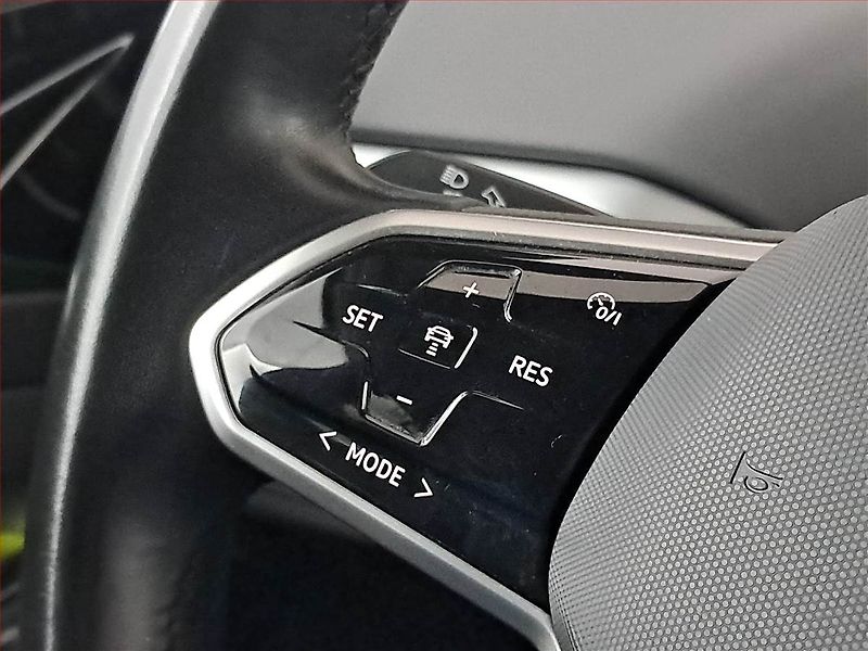 Volkswagen ID.5 (2022) Pro Perf. (82 kWh), SoH 93% - fotka 17 z 22