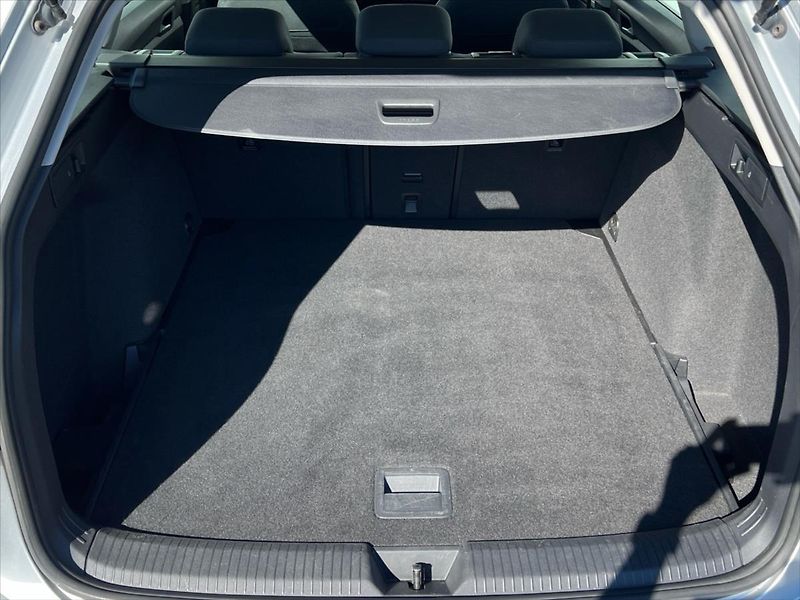 Volkswagen Golf Variant 1,5 TSi 110kW LIFE  8 - fotka 14 z 24
