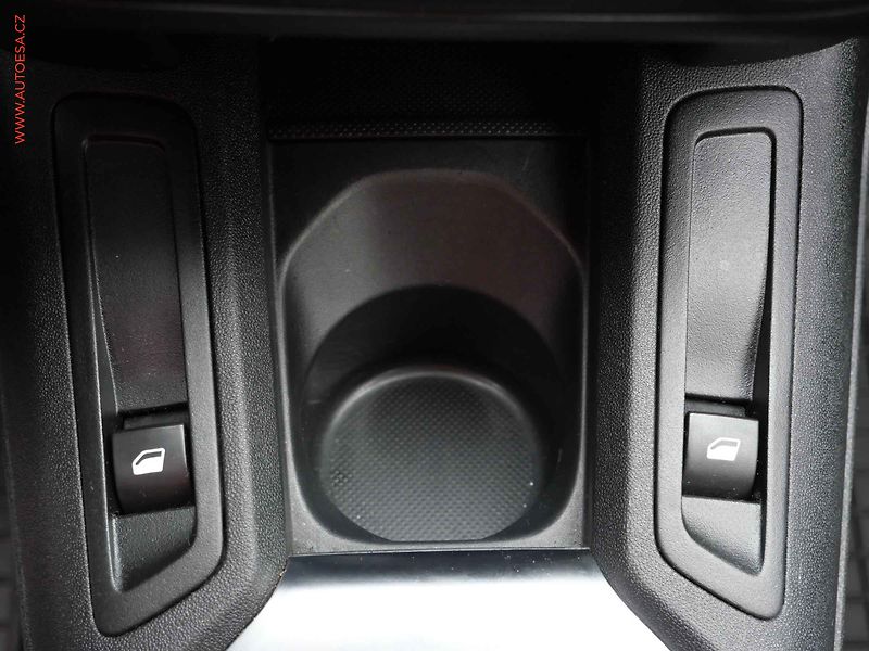 Citroën C-Elysée (2019) 1.2 PT, ČR, AC, tempo - fotka 12 z 17