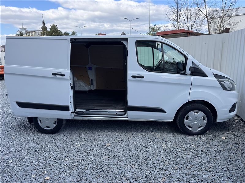 Ford Transit Custom 2,0 TDCi L1H1 DPH 1.maj ČR - fotka 16 z 50