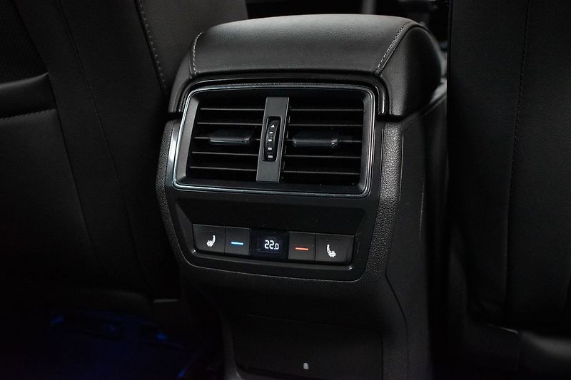 Škoda Kodiaq 1.5 TSI STYLE+*TAŽNÉ*DPH*ČR 1M - fotka 17 z 50