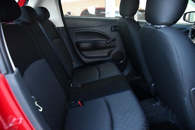 Mitsubishi Space Star 1.0i 52kW A/C - fotka 21 z 29