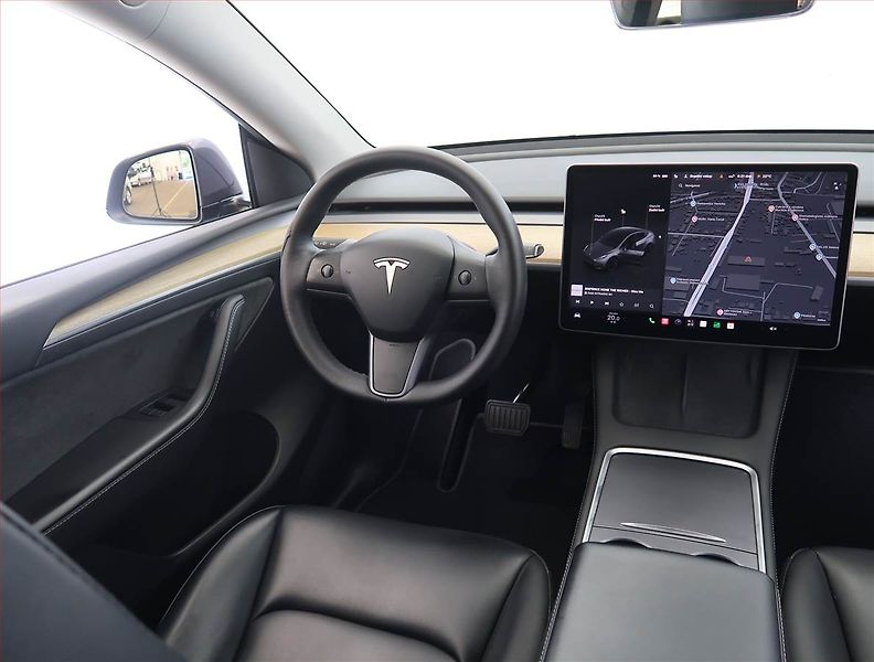 Tesla Model Y (2022) Long Range AWD 79kWh, SoH 89% - fotka 7 z 33