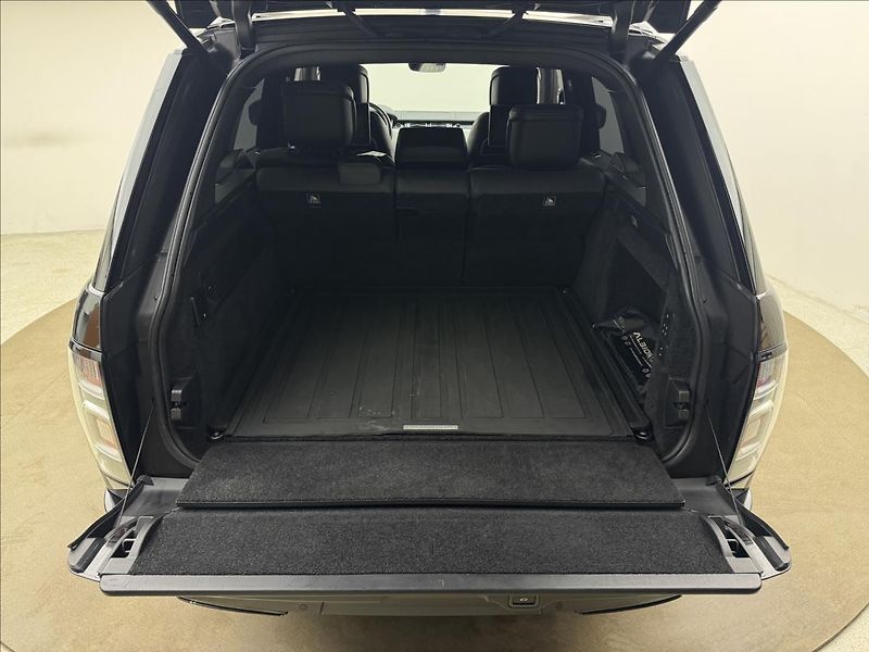 Land Rover Range Rover 5,0 405kW SV OVERFINCH DPH HUD - fotka 53 z 53
