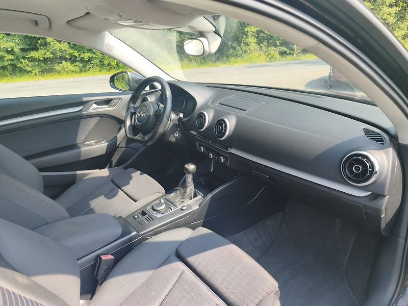 Audi A3 (2015) - fotka 10 z 32