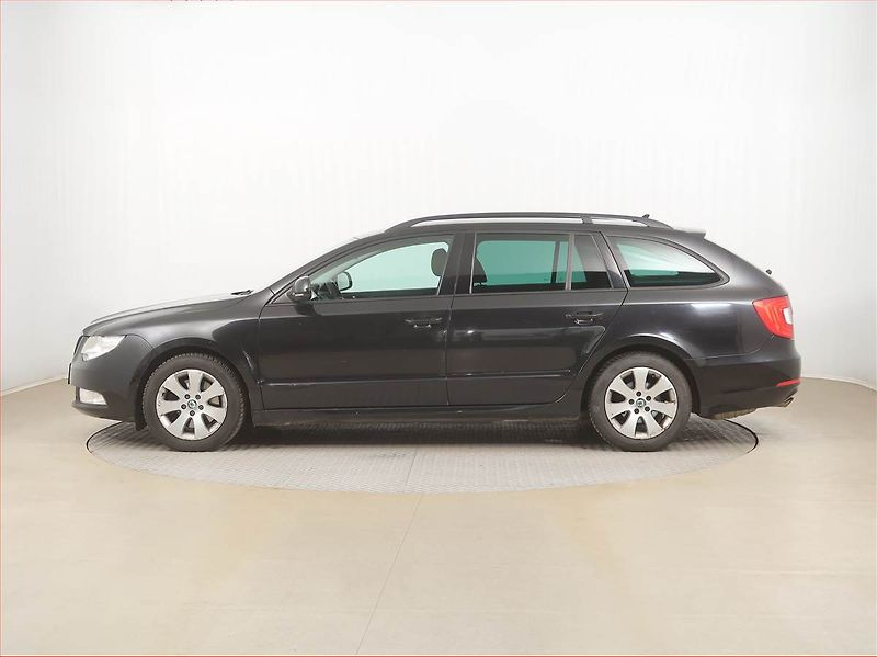 Škoda Superb (2012) 1.6 TDI, po STK, Tažné - fotka 3 z 14
