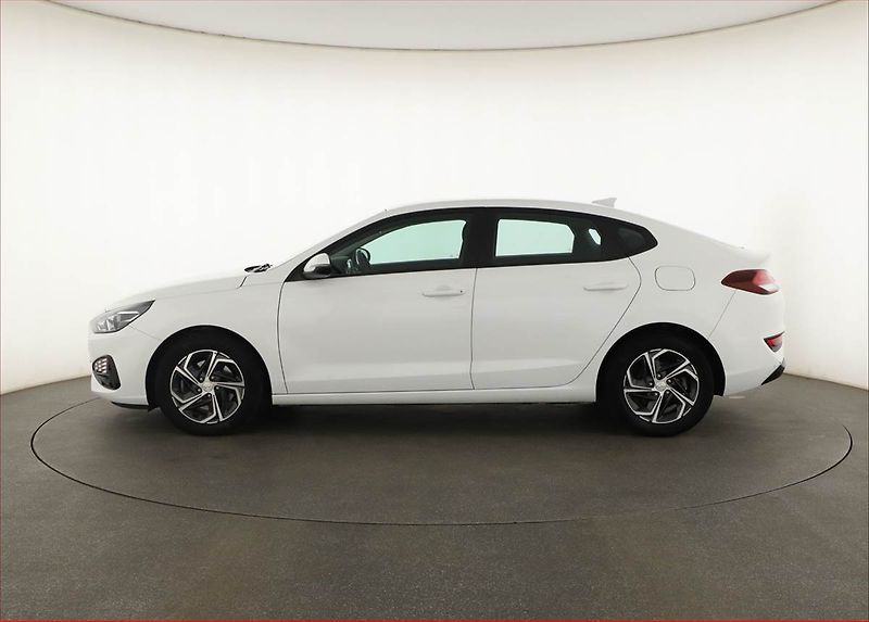 Hyundai i30 (2021) 1.0 T-GDI, ČR,1.maj - fotka 3 z 18