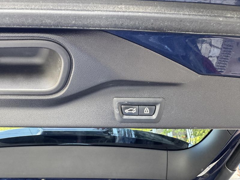 BMW X5 M50i V8 - fotka 26 z 29