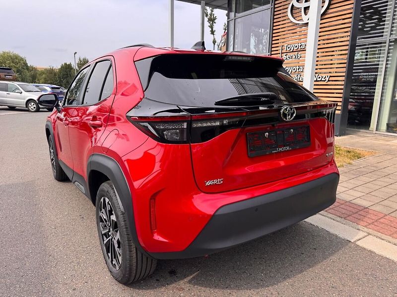 Toyota Yaris Cross 1.5 Style 4x2 - fotka 6 z 13