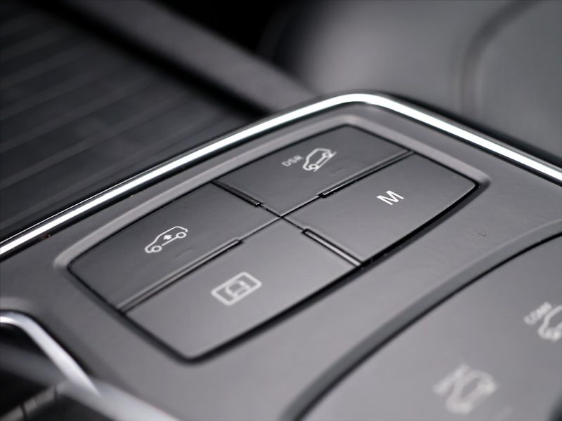 Mercedes-Benz GLE 3,0 350 CDI 4 Matic Aut.klima - fotka 26 z 36