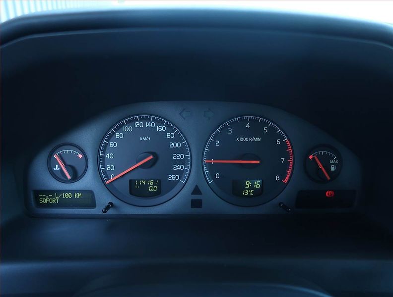 Volvo S60 (2000) 2.4, nová STK, oblíbený vůz - fotka 11 z 16