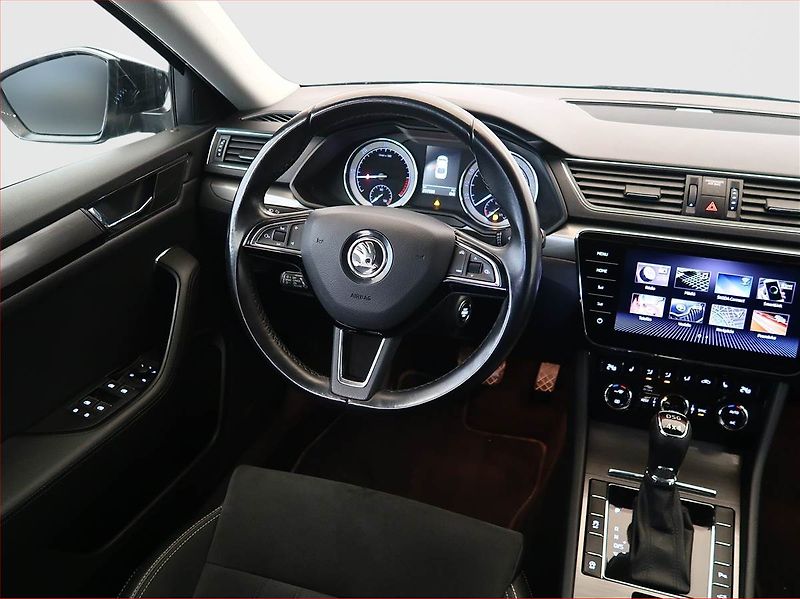 Škoda Superb (2019) 2.0 TDI, 4X4, Automat, Kůže - fotka 7 z 21