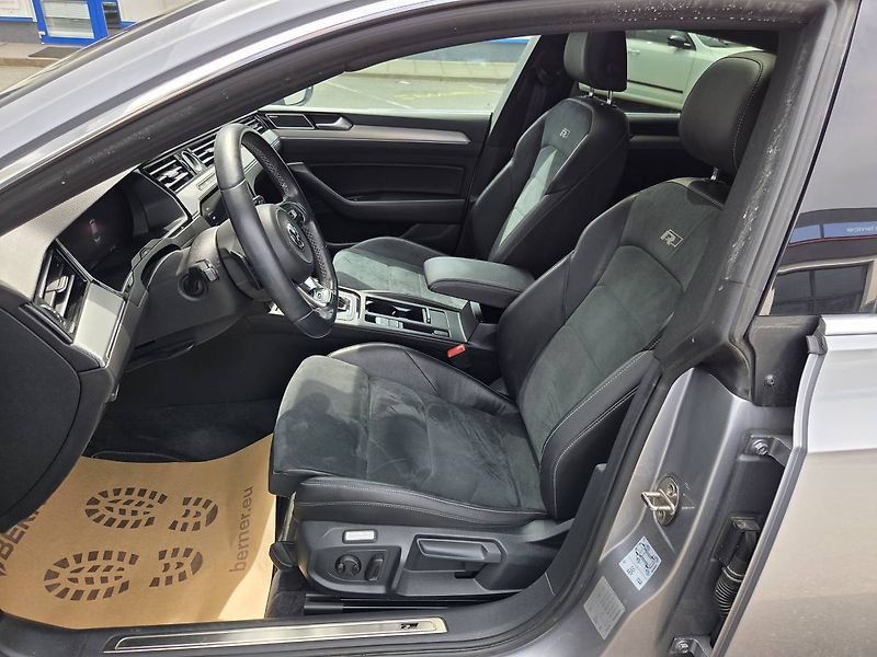 Volkswagen Arteon (2018) 2.0 BiTDI DSG 4M 176kW R-Line - fotka 12 z 71