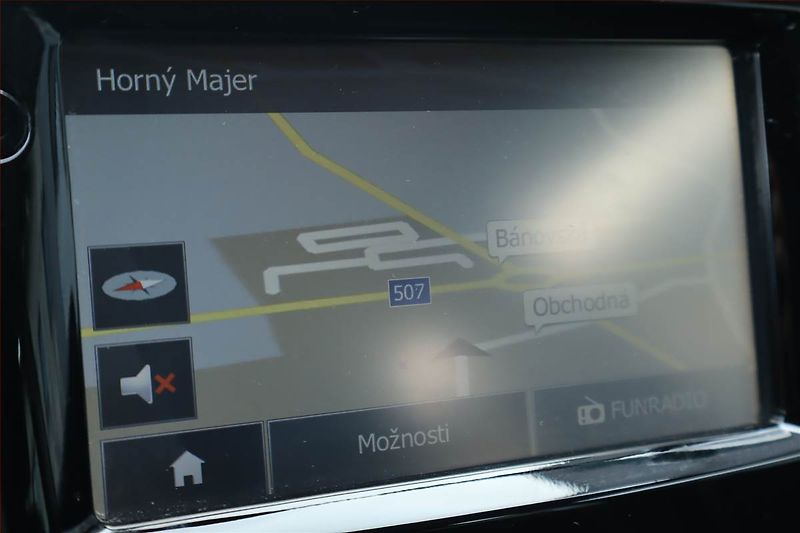 Renault Clio (2015) 1.2 16V, Navi, Tempomat - fotka 17 z 21