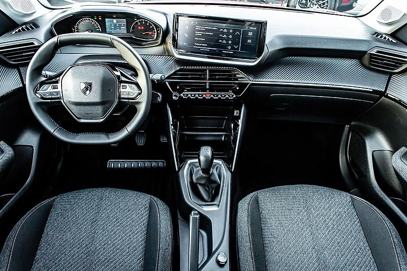 Peugeot 208 (2026) 1,2   STYLE Turbo 100 MAN6 - fotka 15 z 16