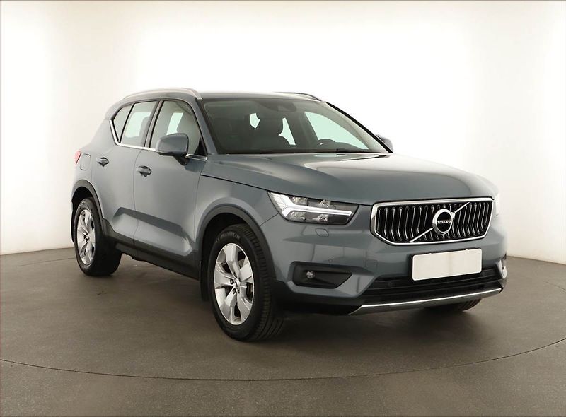 Volvo XC40 (2019) Inscription D3 - fotka 1 z 17