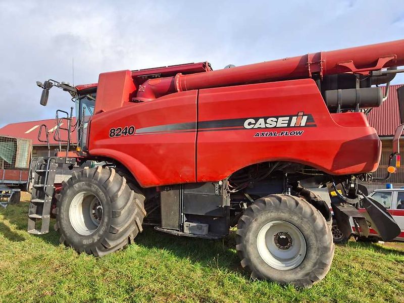 Case AF 8240 - fotka 4 z 24