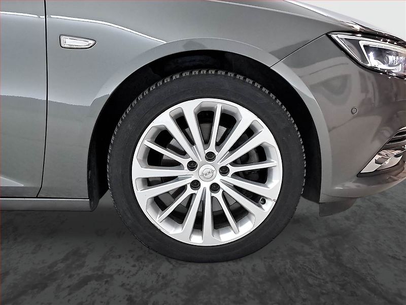 Opel Insignia (2018) 2.0 CDTI, Navi, Tempomat - fotka 15 z 21