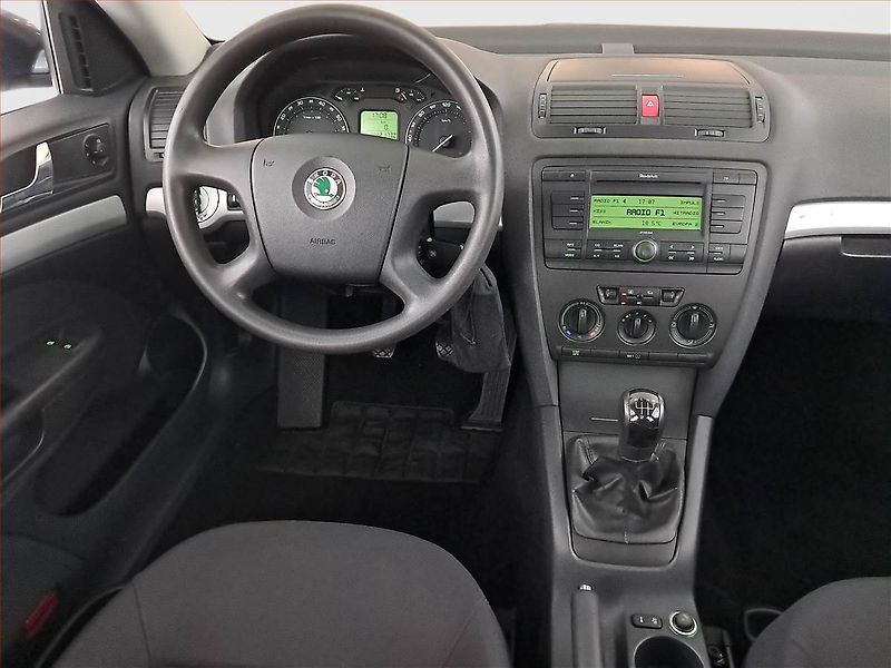Škoda Octavia (2005) 1.6, po STK, Tažné - fotka 7 z 13