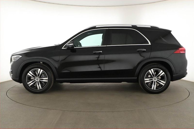 Mercedes-Benz GLE (2026) 300 d, ADVANTAGE, KEYLESS - fotka 3 z 31