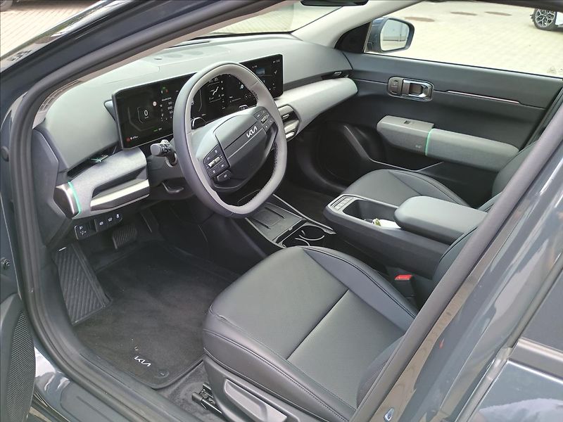Kia EV4 0,0 EARTH 150 KW + 81,4 KWH + - fotka 6 z 8