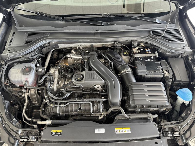 Volkswagen Passat 1,5 eTSI DSG*REZERVACE! - fotka 41 z 41