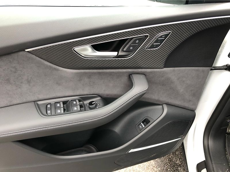 Audi Q8 3,0 - fotka 15 z 30