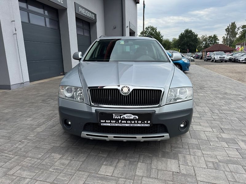 Škoda Octavia (2008) 2.0 TDi 4x4 Scout - fotka 3 z 25