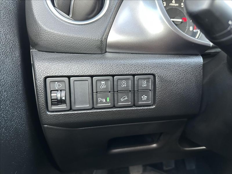 Suzuki Vitara 1,4 4x4 HYBRID - fotka 23 z 32
