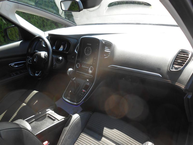 Renault Grand Scénic 1.7DCi,AUTOMAT,7Míst,Full LED! - fotka 21 z 46