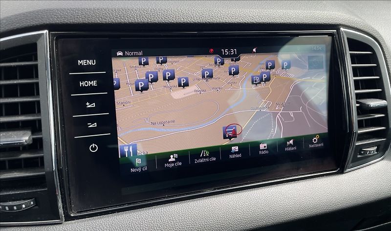 Škoda Karoq 2,0 2,0TDi,110kW,STYLE.,4x4,DS - fotka 22 z 35