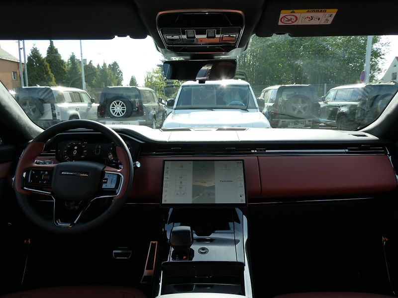 Land Rover Range Rover Sport (2026) SV P635 - fotka 17 z 43