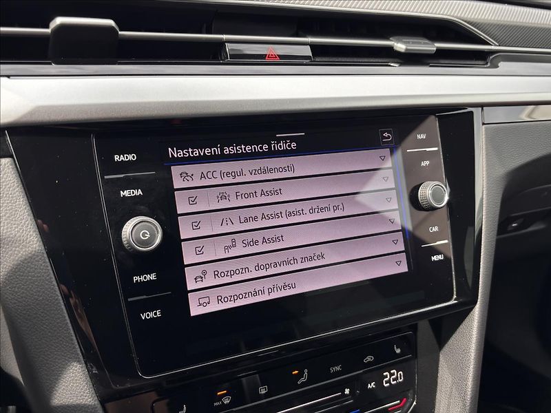 Volkswagen Arteon 2,0 TSI R-Line 206kW DSG - fotka 34 z 38